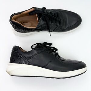 CLARKS Un Rio Black Sprint Black Leather Lace up Sneaker size 8